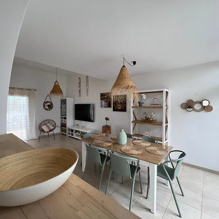 Dinateli, Salinas Golf Willa