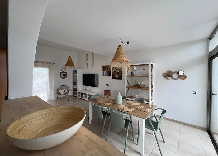 Dinateli, Salinas Golf Willa