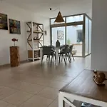 Dinateli, Salinas Golf Villa *
